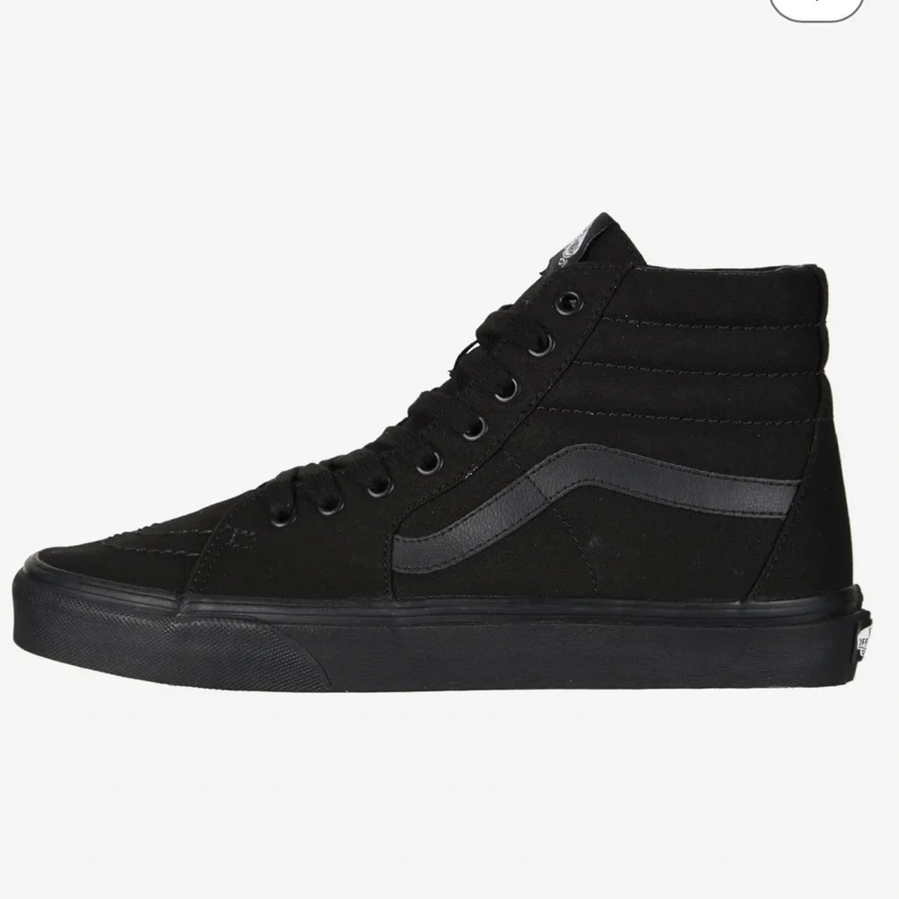 Vans Men’s Black High-Top Sneakers Atwood Hi (Canvas) Black/Black
VN0A… - Picture 2 of 16
